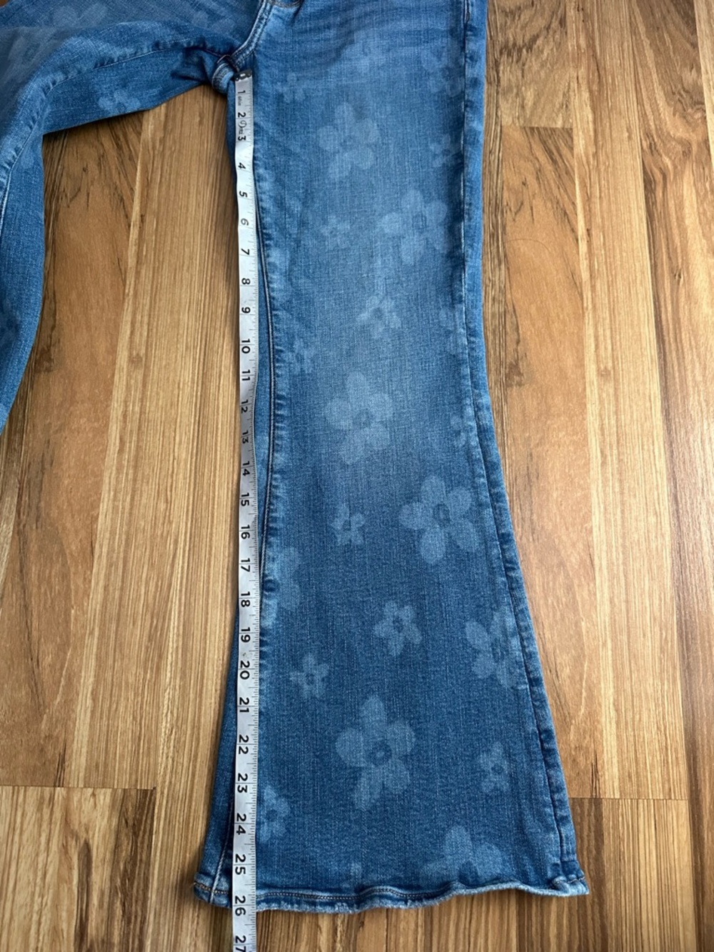 American Eagle x The Summer I Turned Pretty Low Rise Flare Jeans Floral Print 6 - Picture 9 of 12